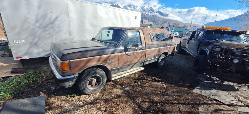 1990 FORD F150 XLT Lariat