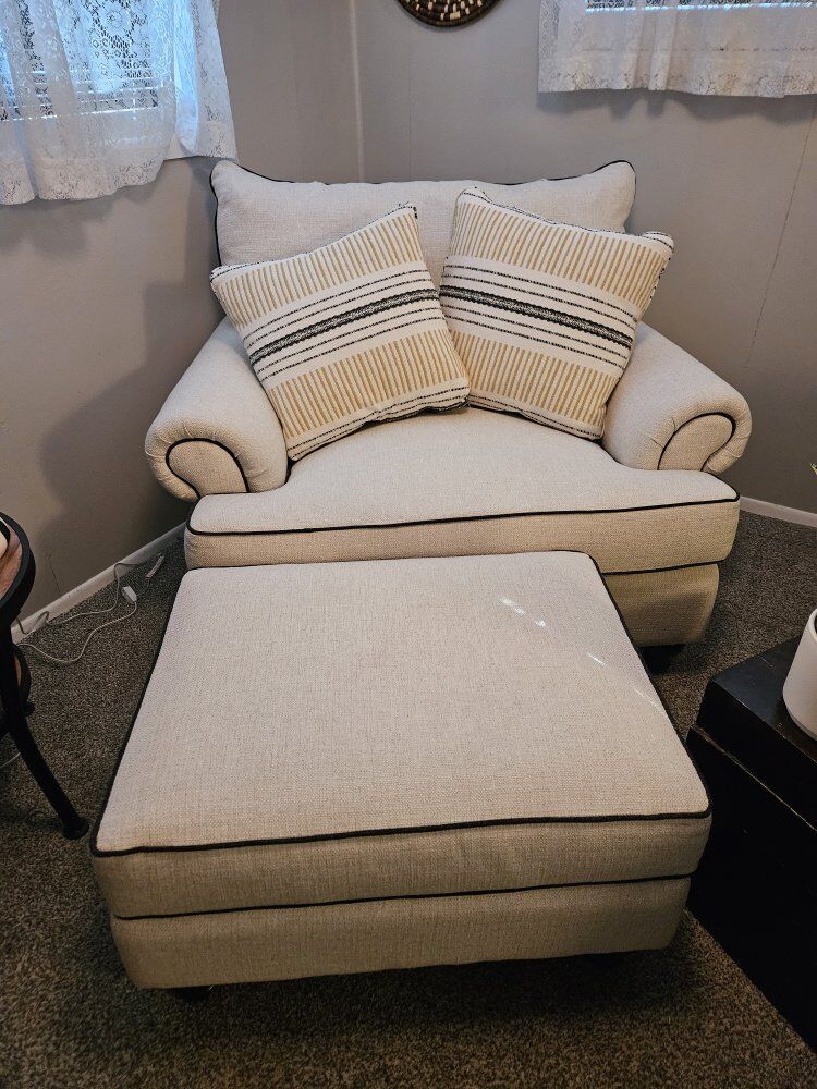 NEW oversized chair, chair and a half, ottoman, pi