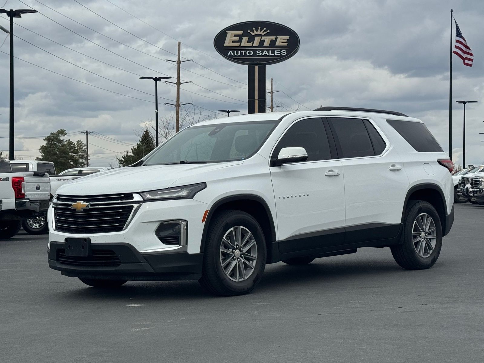 2022 Chevrolet Traverse LT Cloth