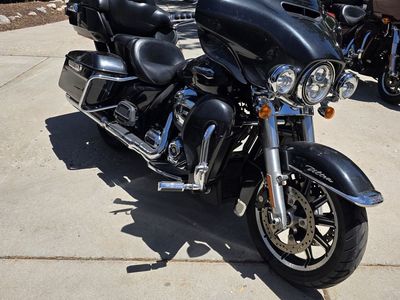2018 Harley Davidson FLHTCU For Sale