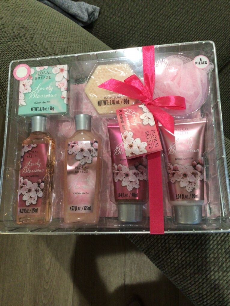 Floral Blossoms Gift Set