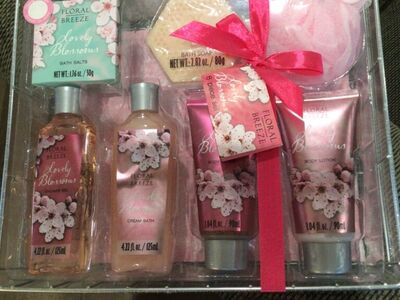 Floral Blossoms Gift Set