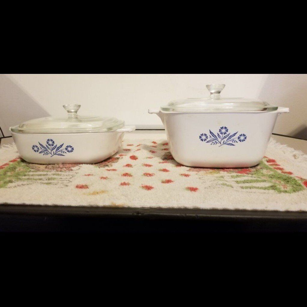 Vintage Corning Ware dishes w/original lids