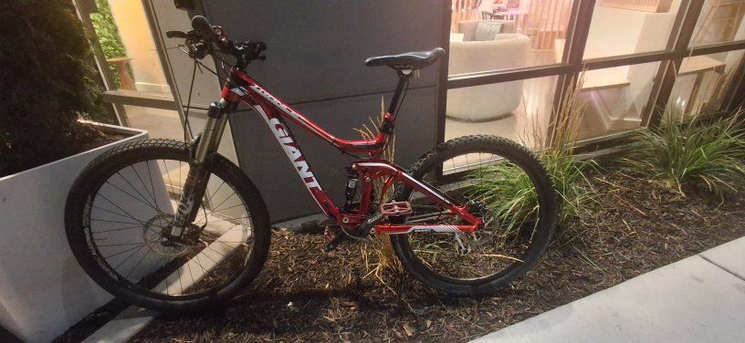 Giant trance  Full Suspension Mountain Bike size small/medium