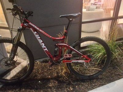Giant trance Full Suspension Mountain Bike size small/medium