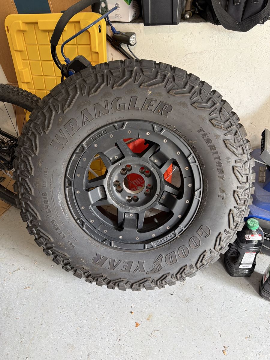 Single back-up tire