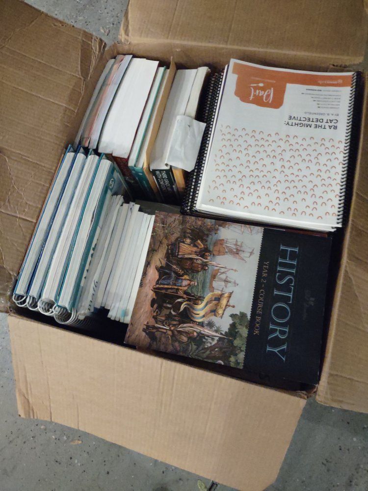 homeschol curriculum materials