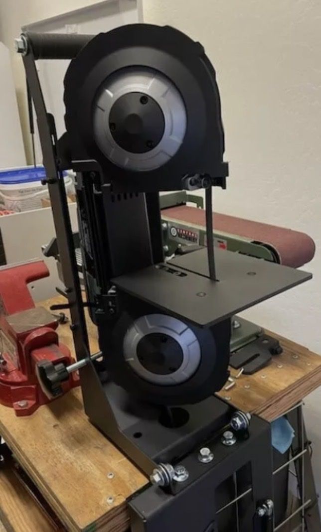 Portable bandsaw table stand