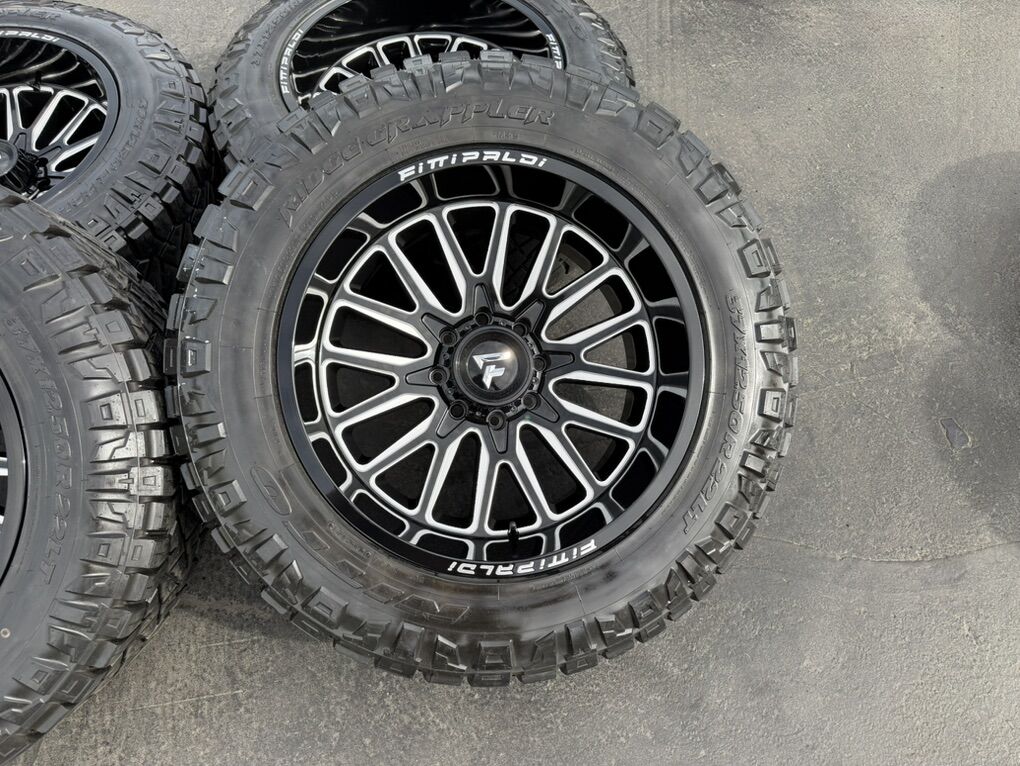 22x12 Fittipaldi 8 Lug 8x170 Ford 37x12.50R22 R/T