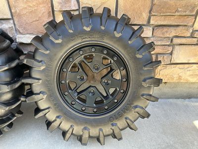 SYSTEM 3 XM310 31x9.5r14 4/137 Can Am Beadlock