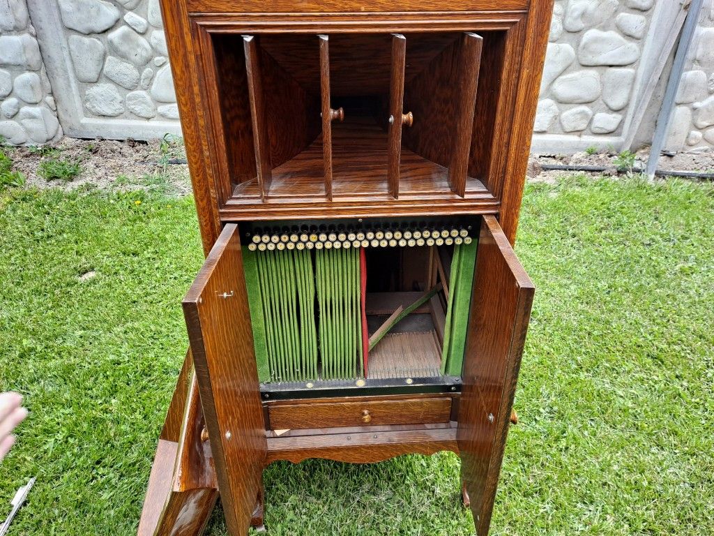 Main image 4