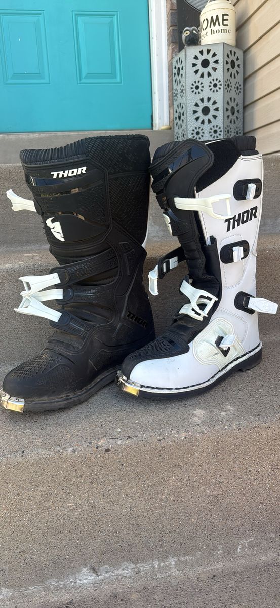 White Thorr Riding Boots