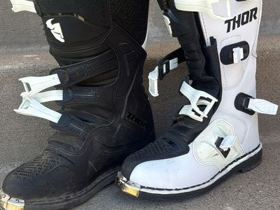 White Thorr Riding Boots