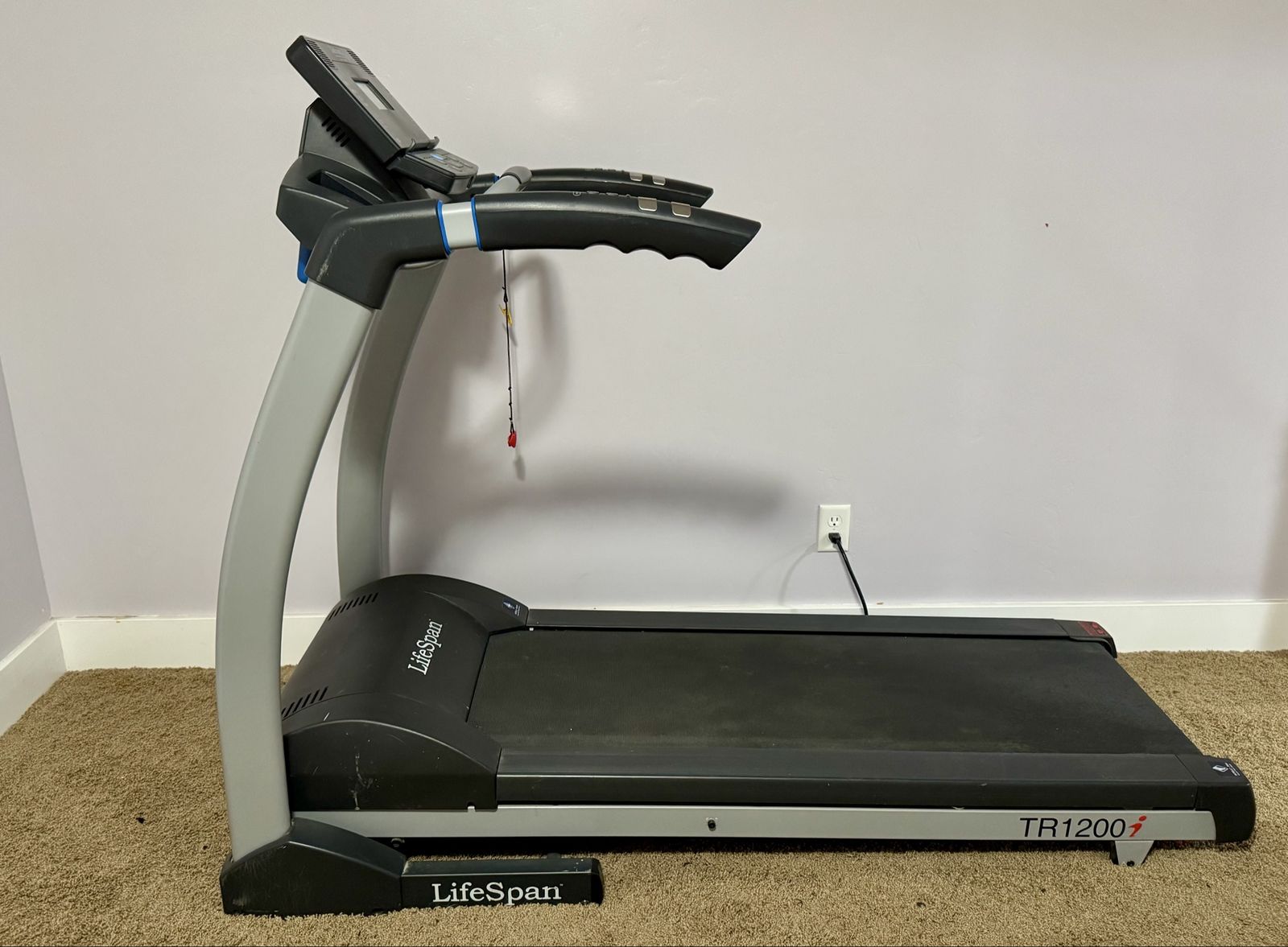 LifeSpan TR1200i Folding Treadmill- Great Conditio