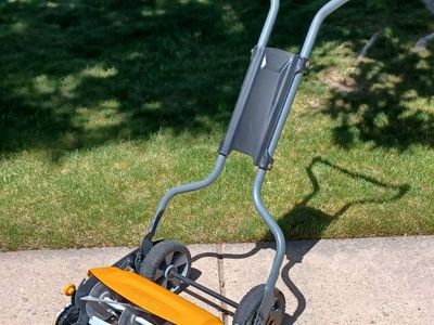 Fiskars Reel Mower