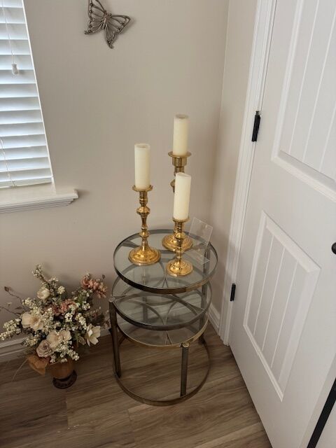 Stand glass with candles