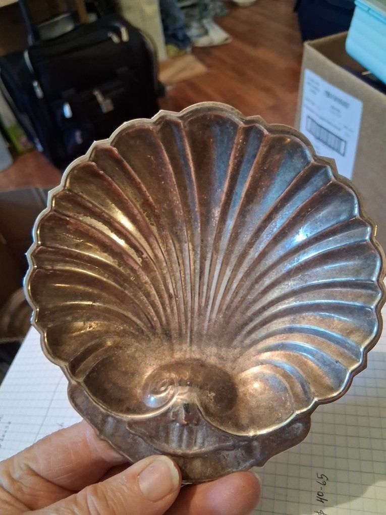 Vintage Brass Scallop Shell Shaped Dish - Decorative Trinket Tray