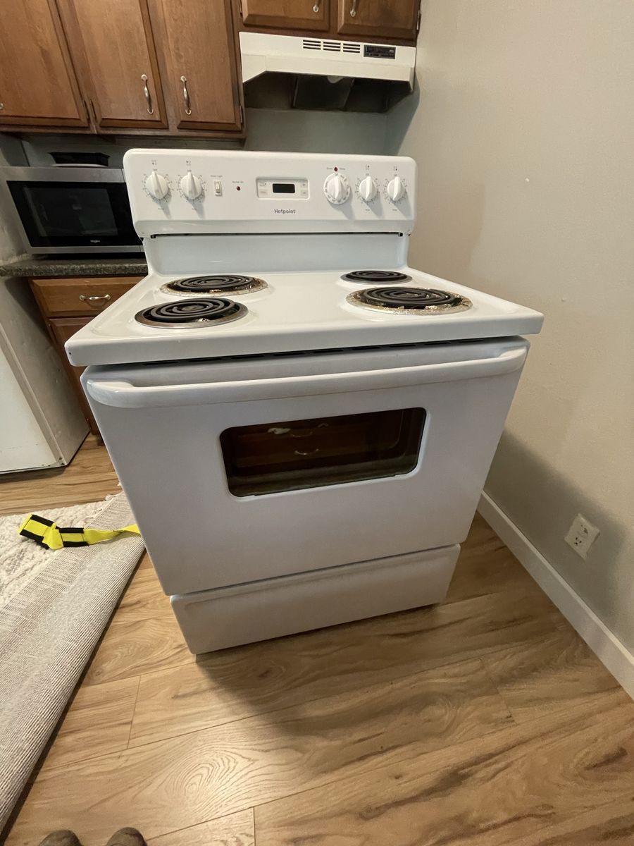 GE hot point oven range