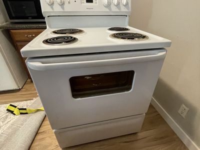 GE hot point oven range