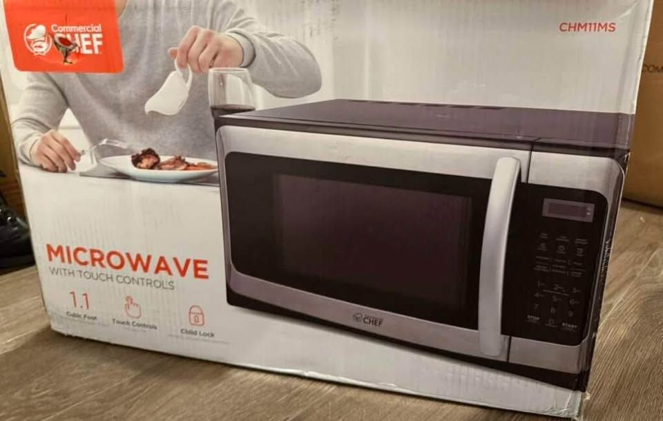 1.1 Cu Ft Countertop Microwave — new