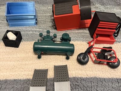 RC garage scale items $40