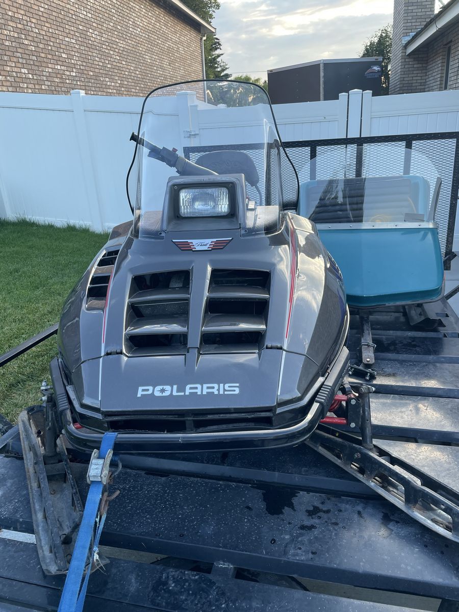 Polaris Indy Trail Deluxe 1990 and Trail Rider Pull Behind Sled