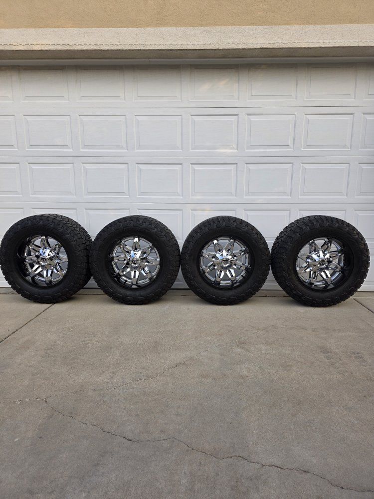 Fuel Wheels & Toyo Open Country R/T Trail Tires 35x12.50R20LT Used