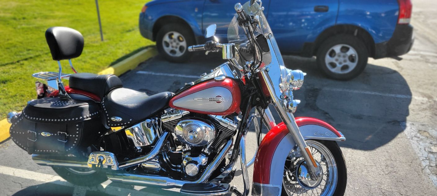 2002 HD Heritage Softtail Fuel injected $3,500 OBO