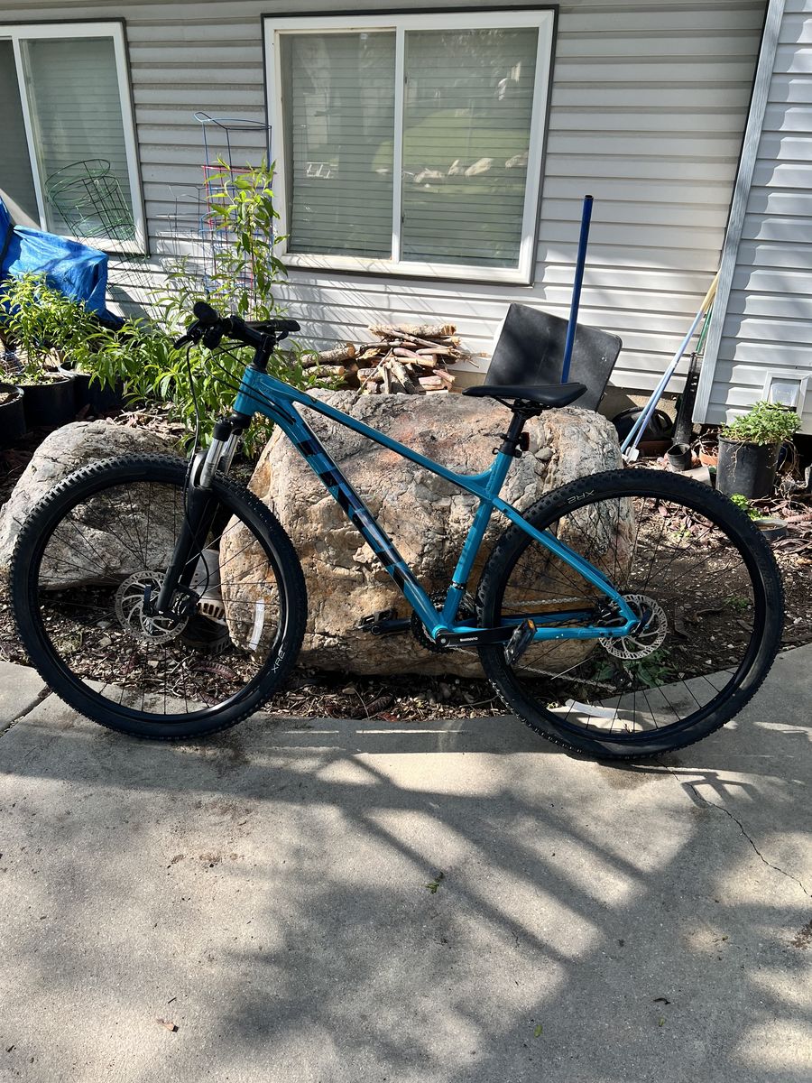 Trek Marlin 5 Mountain Bike