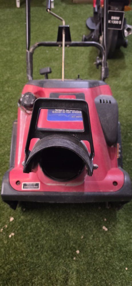 Toro CCR 3650 6.5 HP R-TEK Engine Single Stage Snow Blower