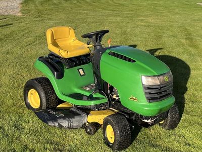 John Deere L110