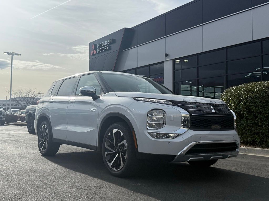 2025 Mitsubishi Outlander SE