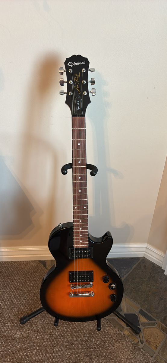 Price Reduced). Epiphone Les Paul Special II Electric Guitar - With Soft Case
