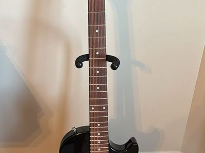 Price Reduced). Epiphone Les Paul Special II Electric Guitar - With Soft Case