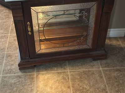 Lighted curio cabinet