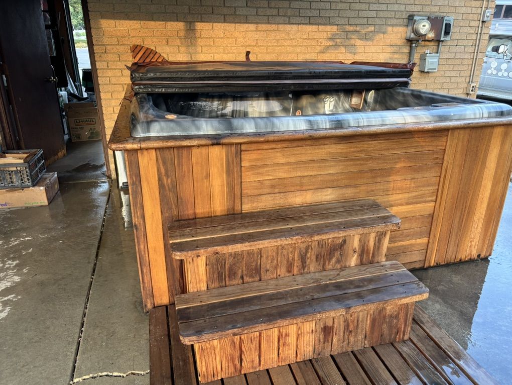 Beachcraft Hot Tub