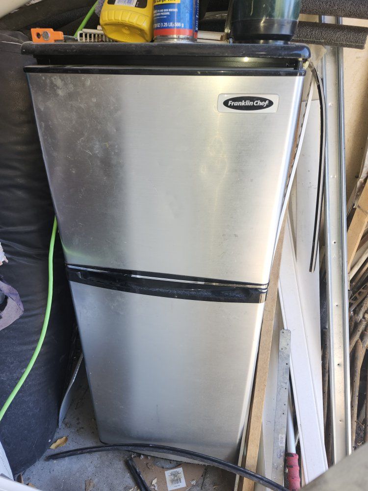 mini refrigerator/freezer combo