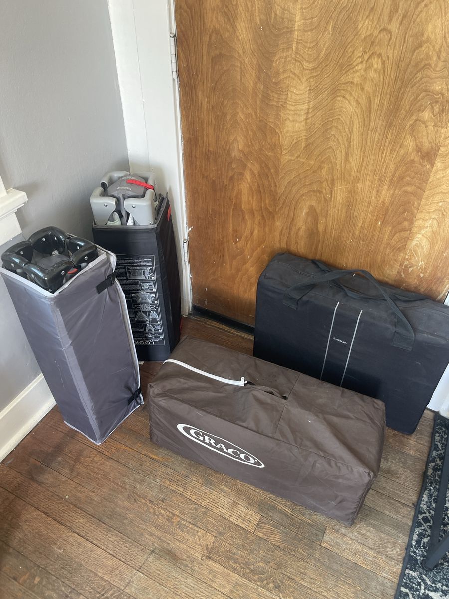 Pack and play portable cribs