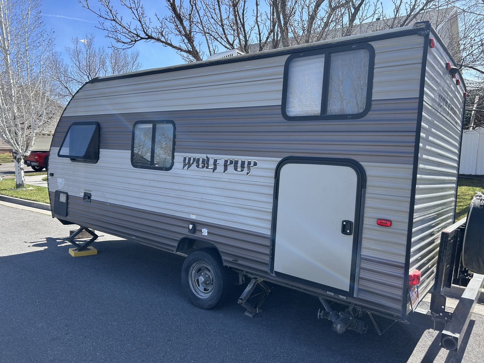 2017 16 Foot Wolf Pup Bunkhouse