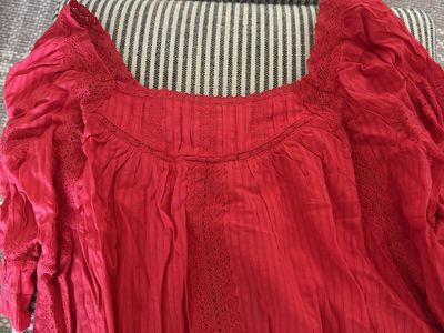 New tie back blouse women’s medium
