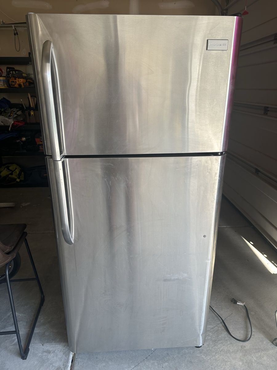 Frigidaire Stainless Steel Refrigerator/Freezer Combo