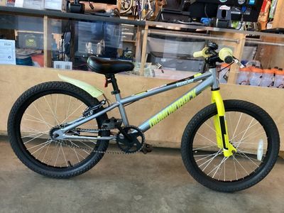 DiamondBack Diamond Back Jr. Venom kids Bike