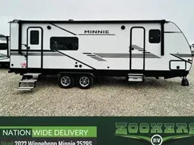 2021 Minnie Winnie 2529RG