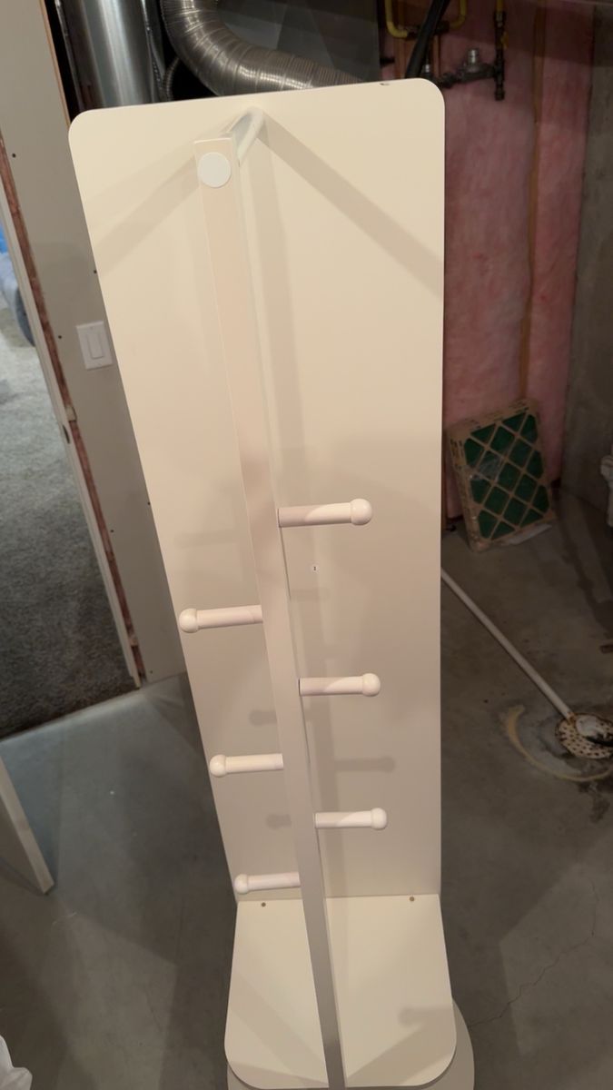 Main image 3