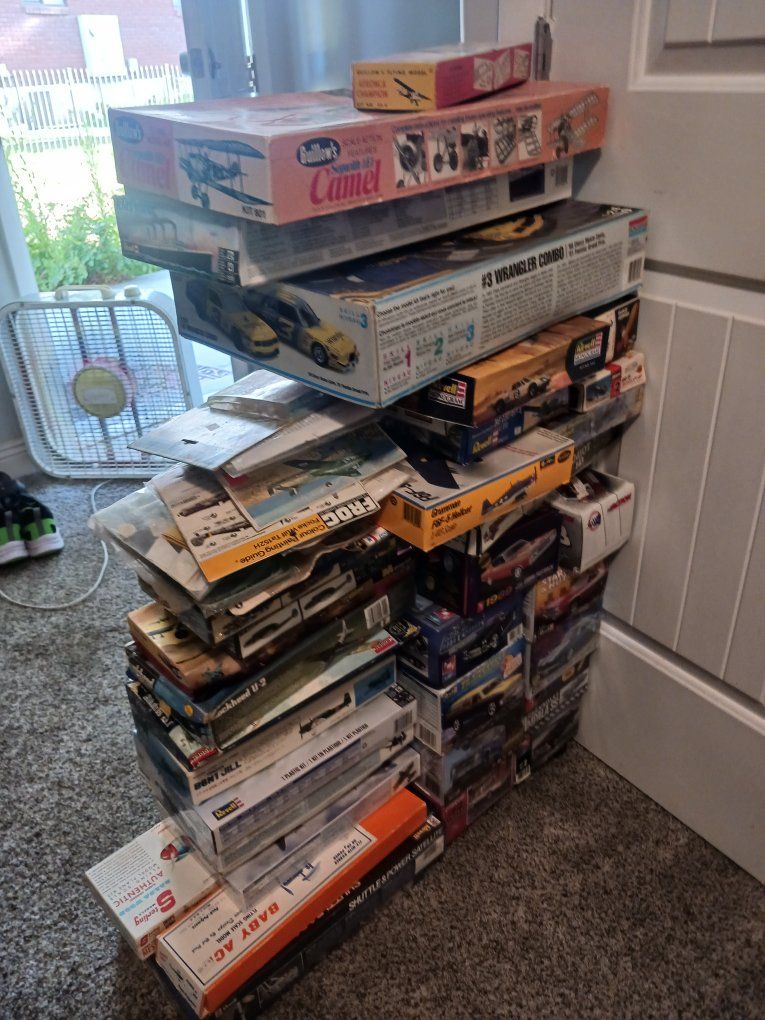 Large Lot of Revell & Other Brand Model Kits - Planes, Cars, Ships, Mixed Scale   NEVER BEEN ASSEMBLED.