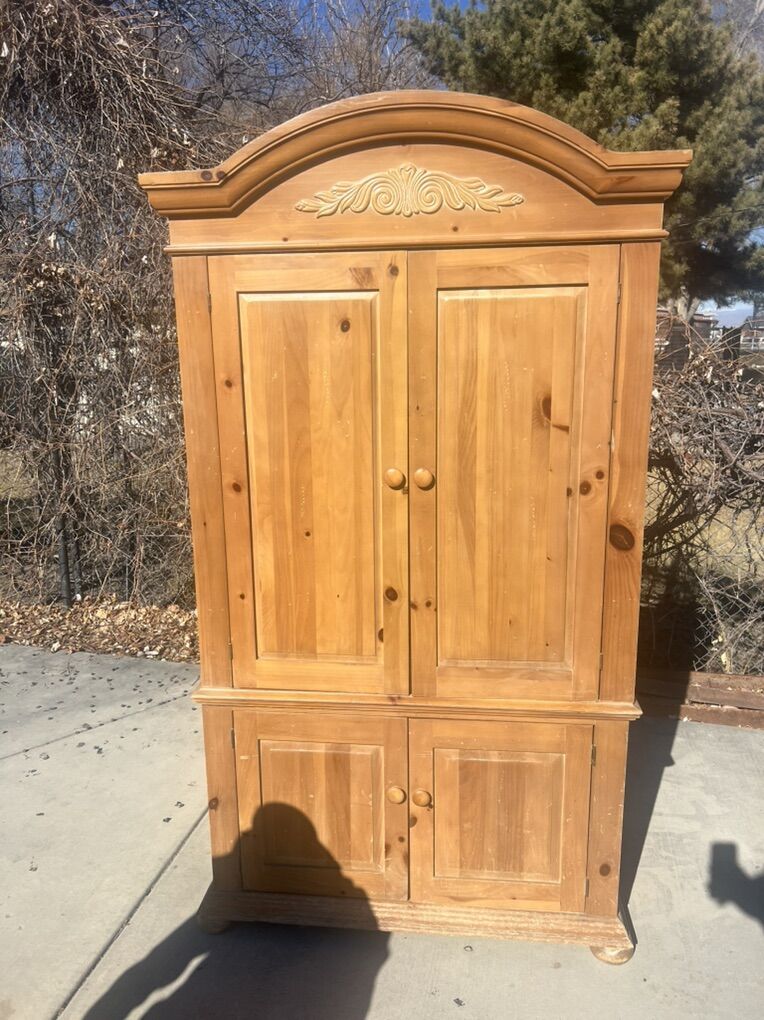 free  Armoire