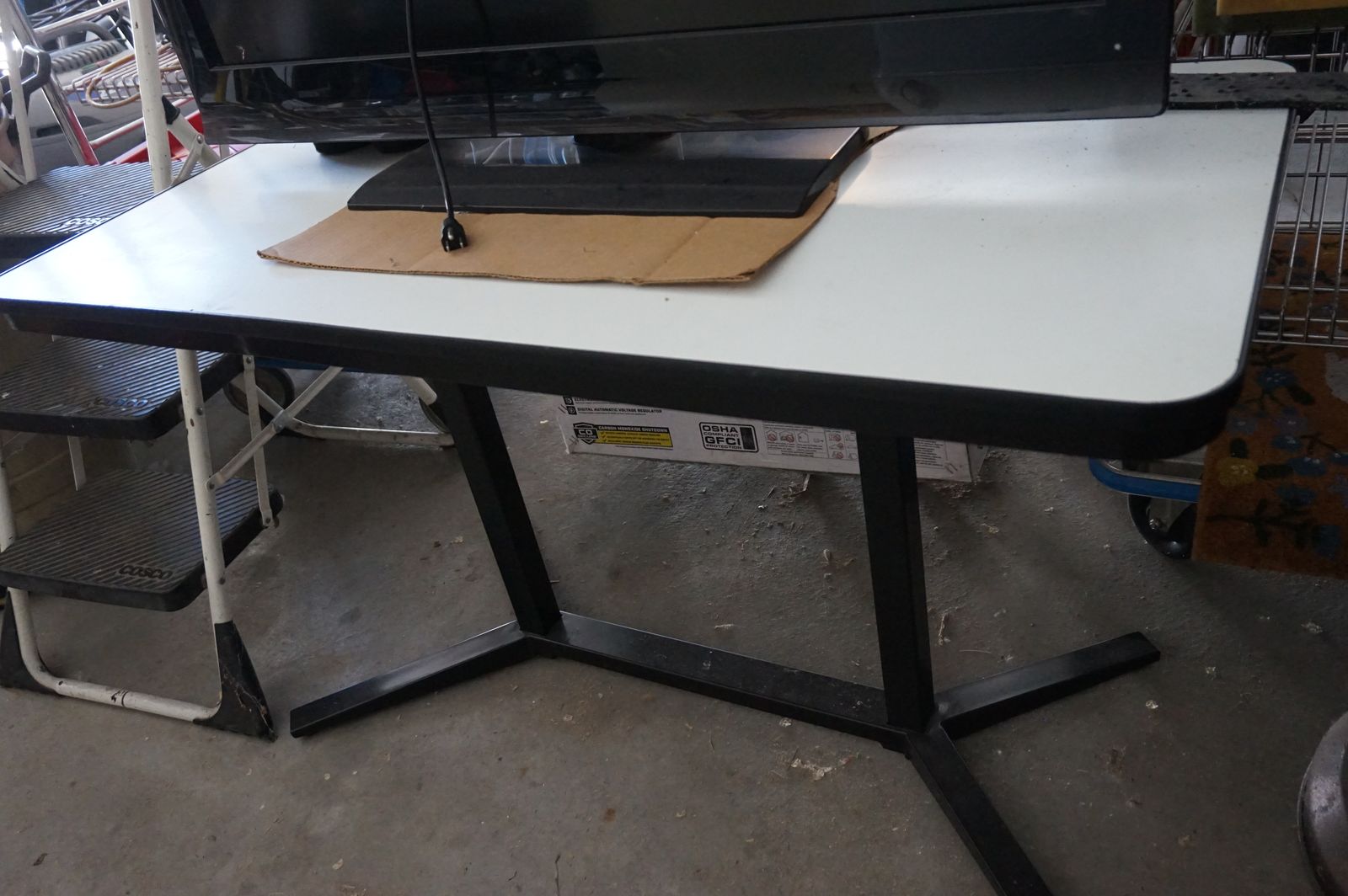 Office table