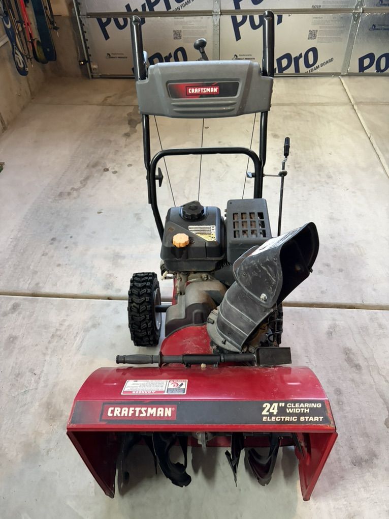 Snow Blower-Starts Great-Used
