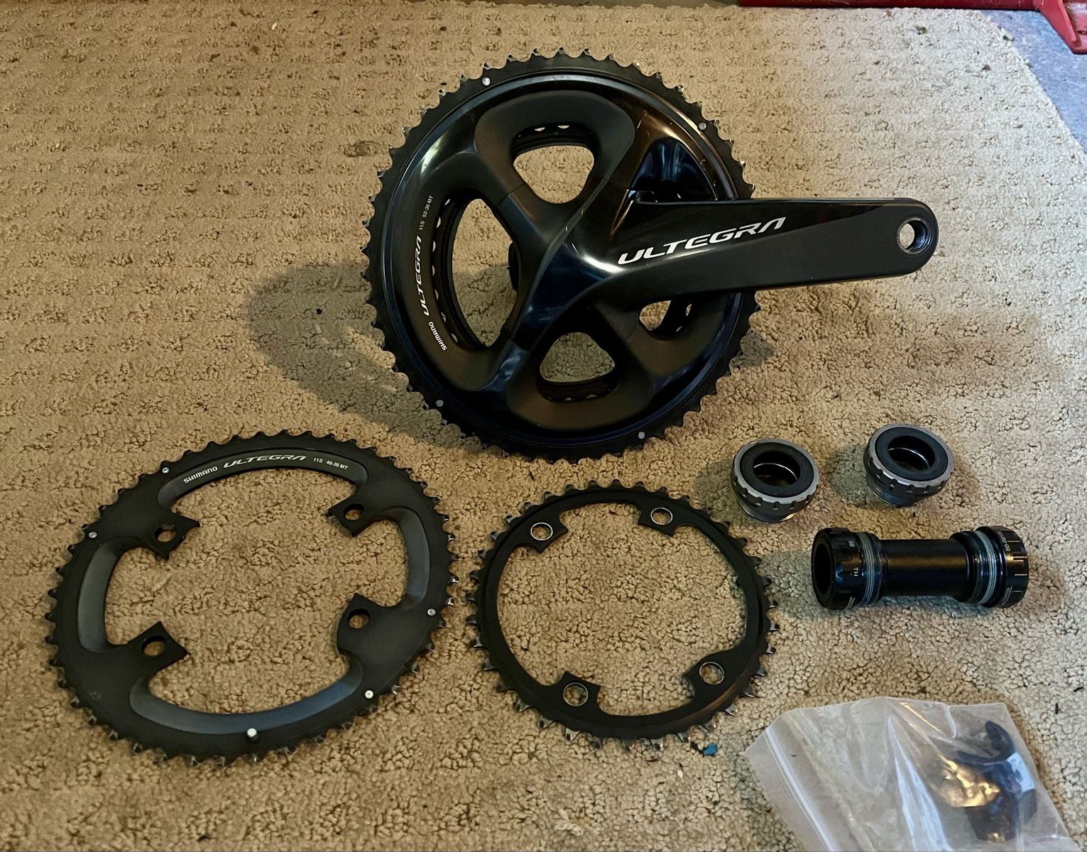 Shimano Ultegra R8000 Crankset 52/36 & 46/36 + 2 bottom brackets