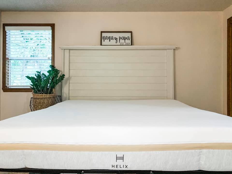 Cal King Mattress, Like New, Excellent Condition!  Helix Dawn